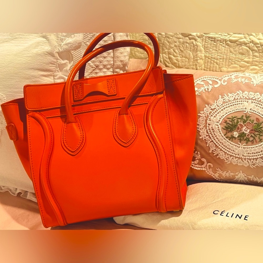 🔥❤️CELINE MICRO LUGGAGE HANDBAG IN DRUMMED CALFSKIN. ABSOLUTELY GORGEOUS RARE - Picture 5 of 16